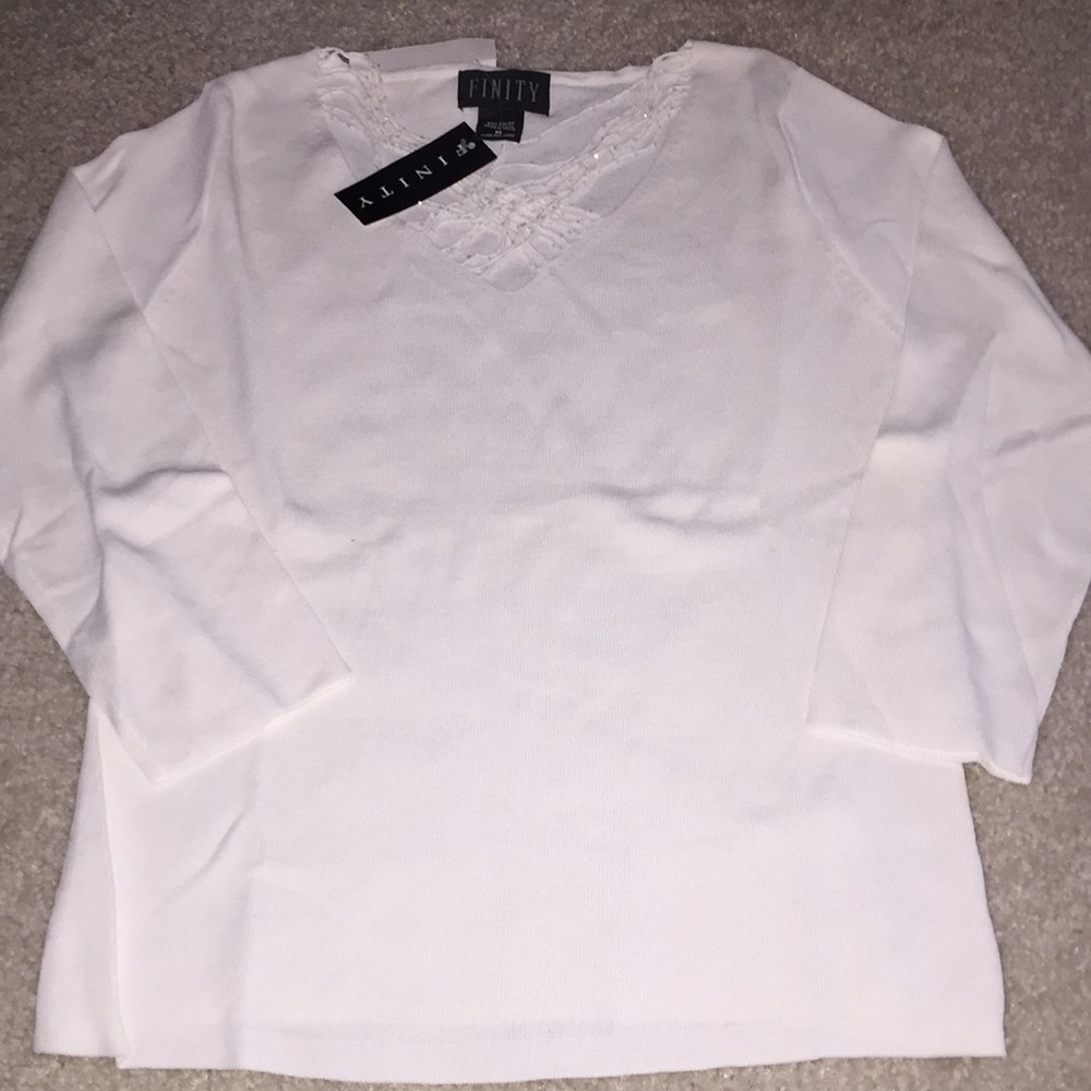 Ladies sweater size medium 3/4 length sleeves
